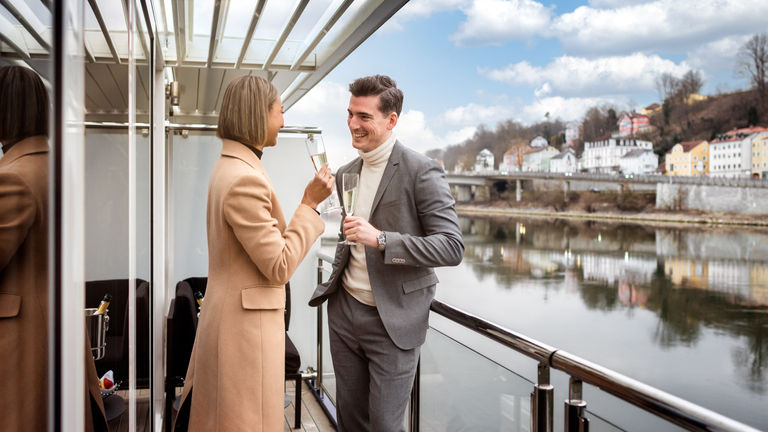 Amawaterways couple