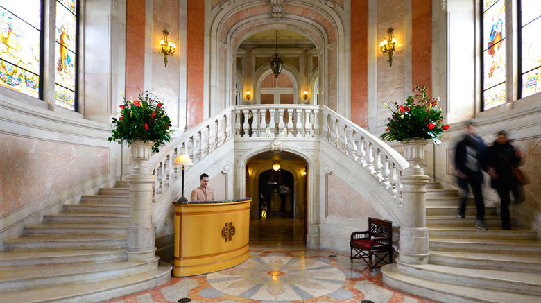 <b>Pestana Palace Lisboa Lobby</b>. Images powered by <a href=_-2.html title="Leonardo Worldwide" target="_blank">Leonardo</a>.